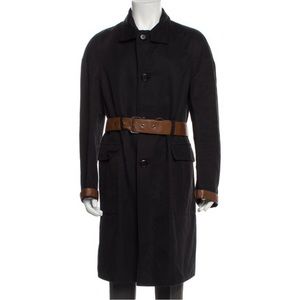 Salvatore Ferragamo Trench Coat
Blue
Colorblock Pattern
Woven Lining
Flap Pocket